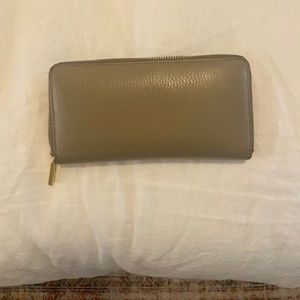 Cuyana Classic Zip Around Wallet